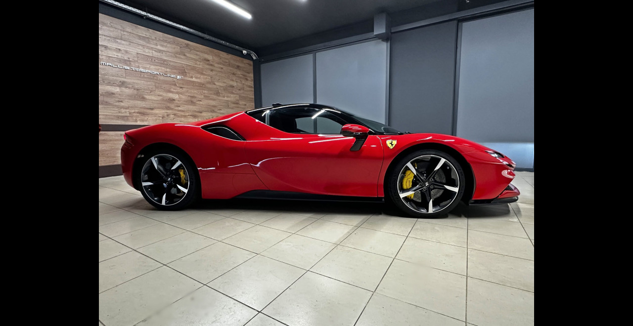 Ferrari SF90 Stradale