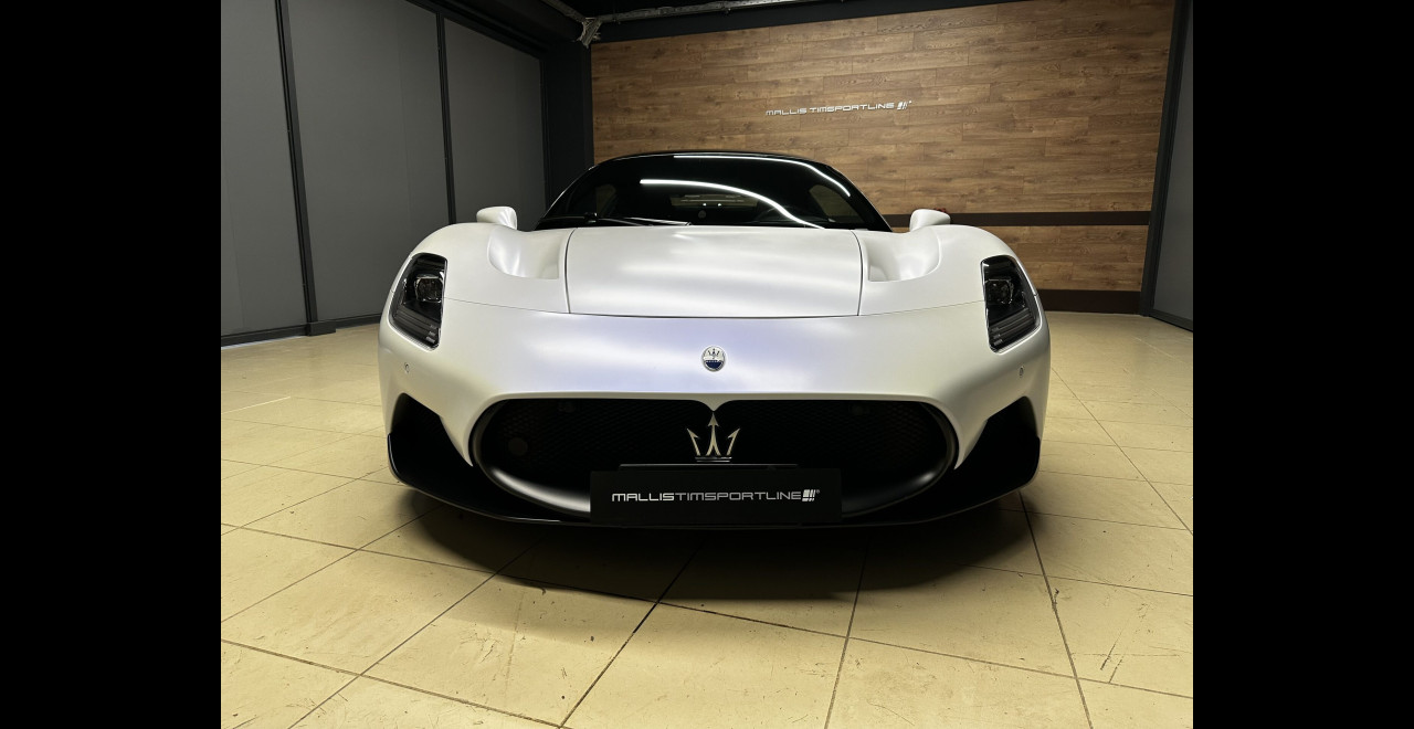 Maserati MC20