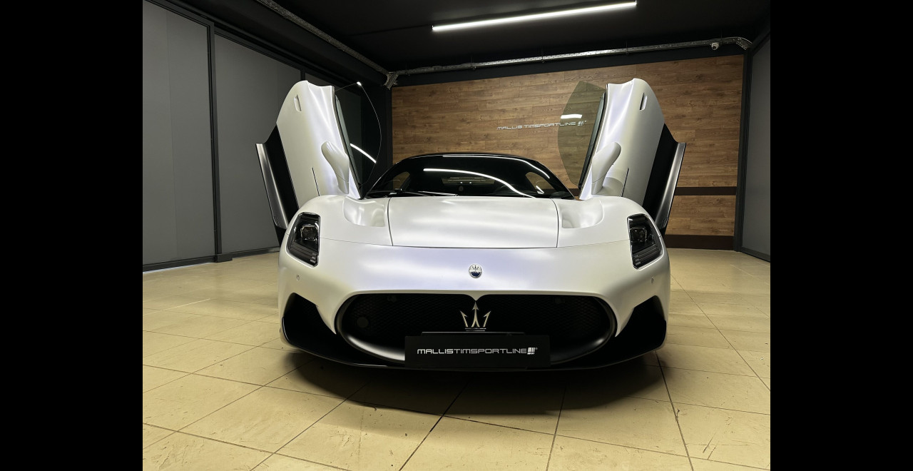 Maserati MC20