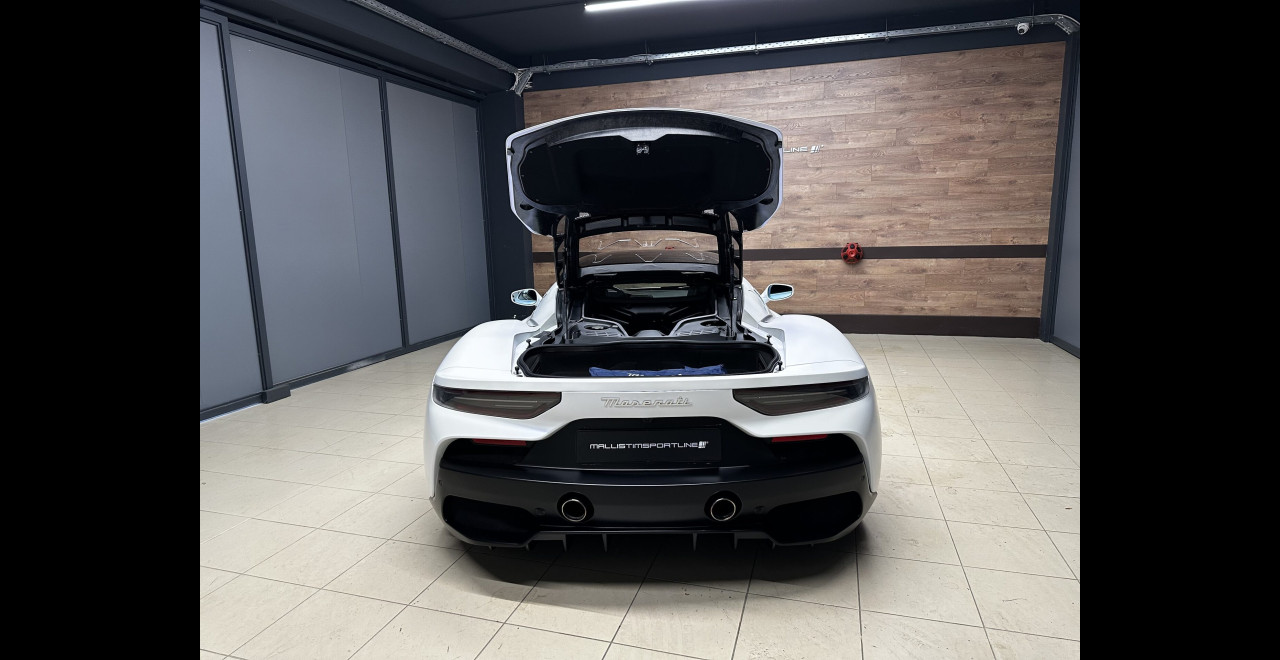 Maserati MC20