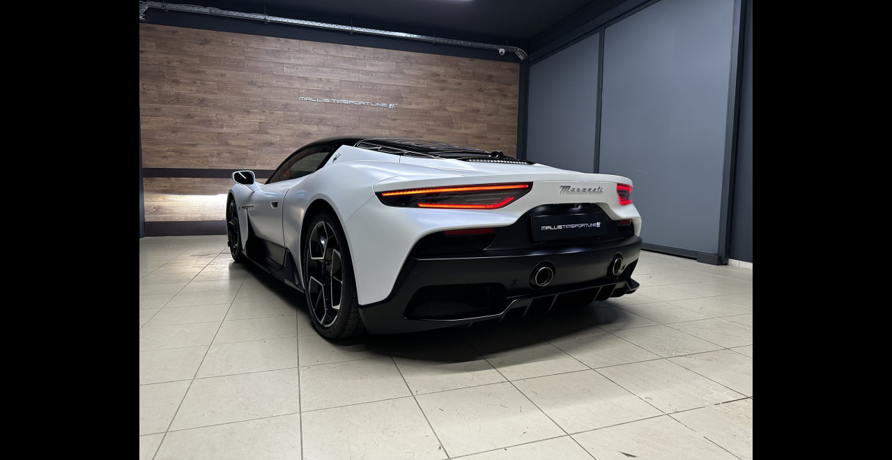 Maserati MC20