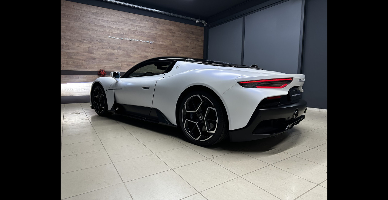 Maserati MC20