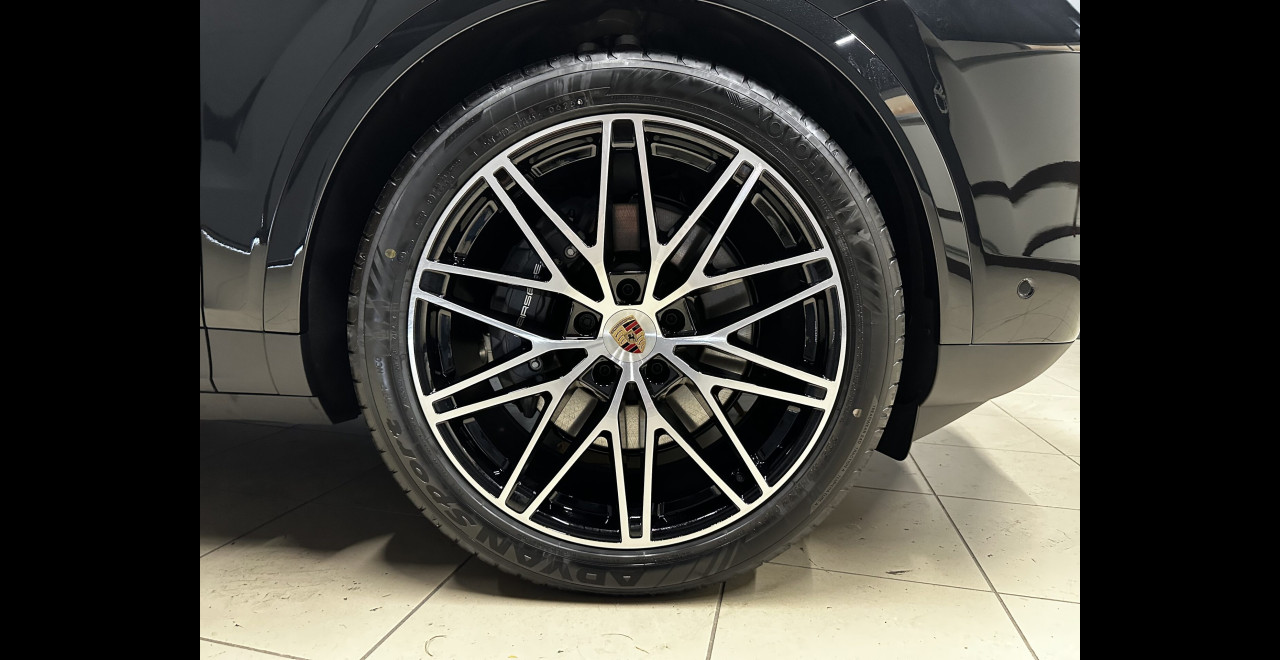 Porsche Cayenne 2026 E-HYBRID COUPE