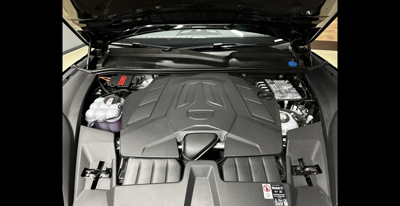Porsche Cayenne 2026 E-HYBRID COUPE