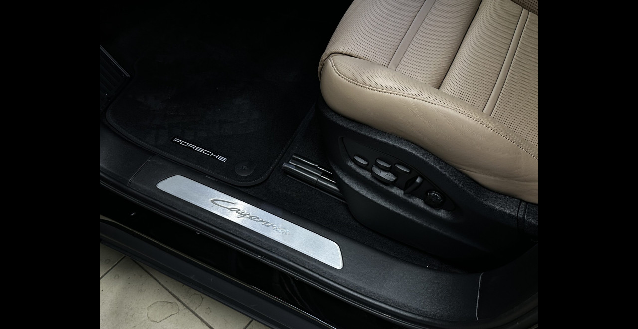 Porsche Cayenne 2026 E-HYBRID COUPE