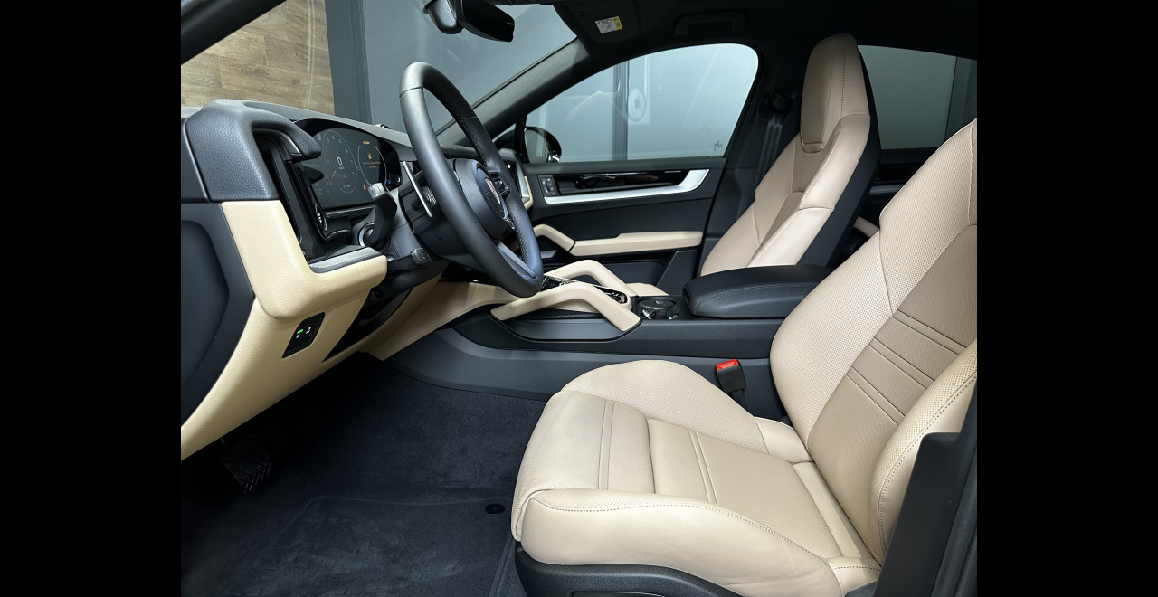 Porsche Cayenne 2026 E-HYBRID COUPE