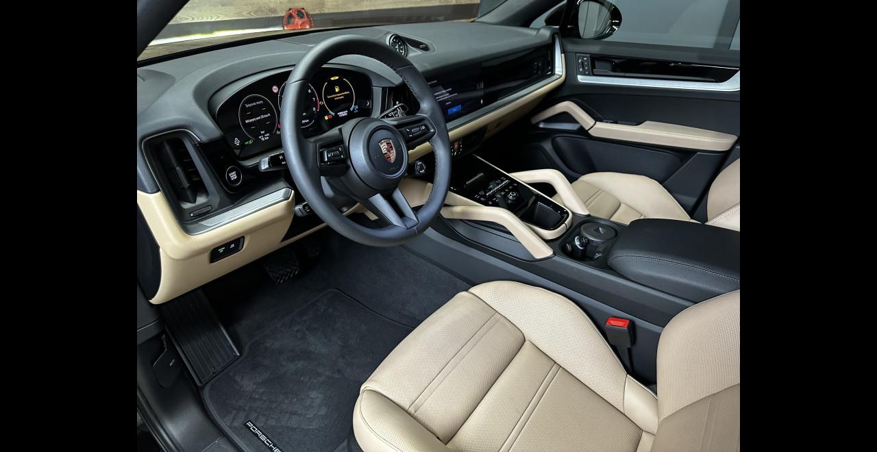 Porsche Cayenne 2026 E-HYBRID COUPE