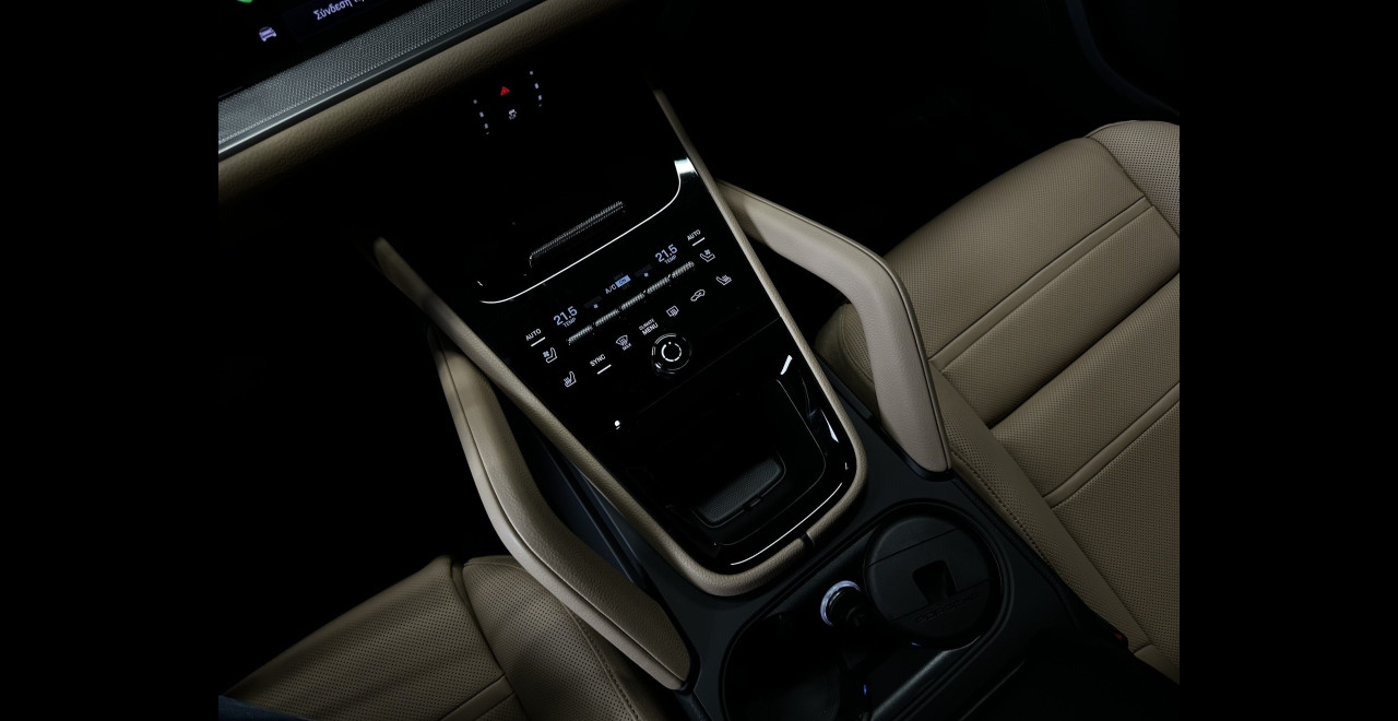 Porsche Cayenne 2026 E-HYBRID COUPE