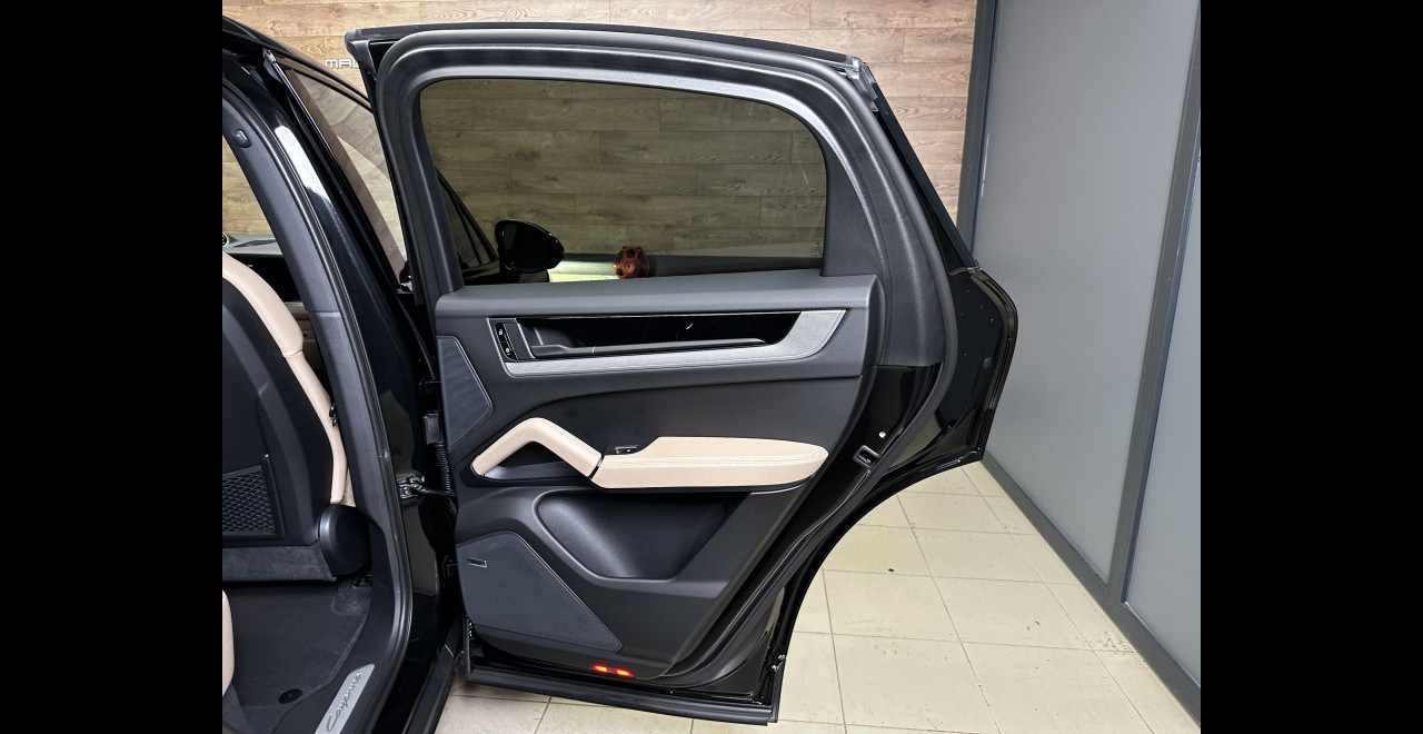 Porsche Cayenne 2026 E-HYBRID COUPE
