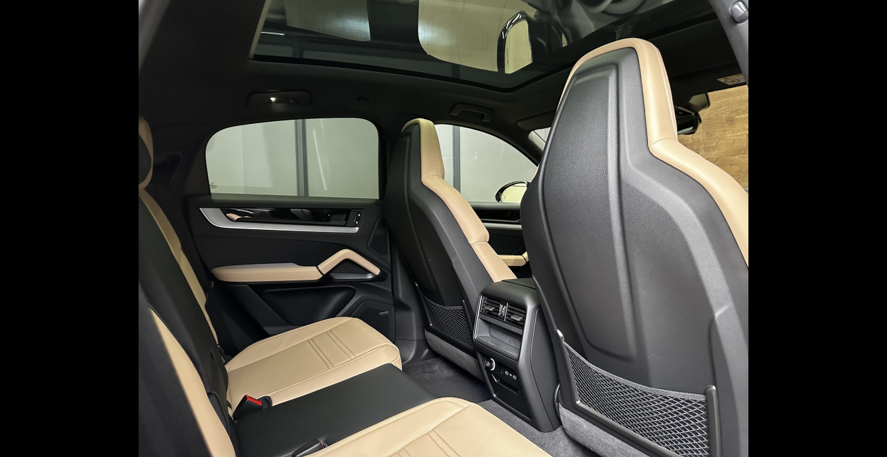 Porsche Cayenne 2026 E-HYBRID COUPE