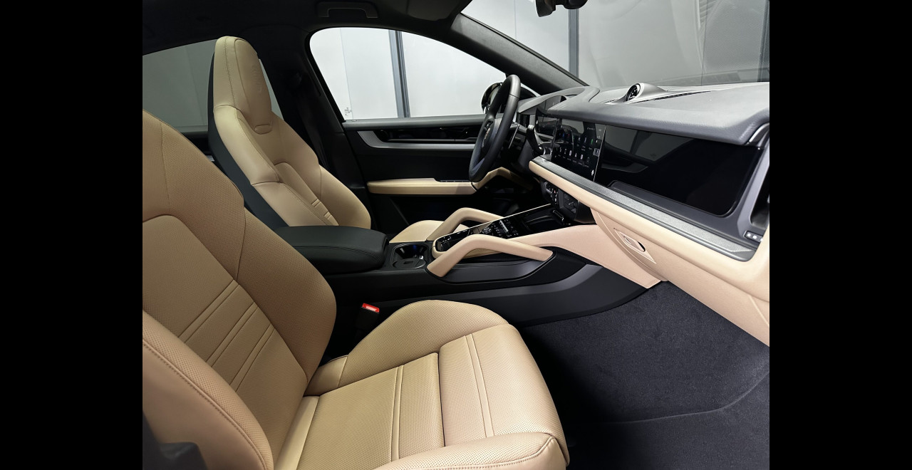 Porsche Cayenne 2026 E-HYBRID COUPE