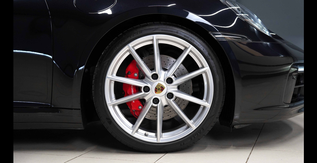 Porsche 992 Carrera 4s Approved