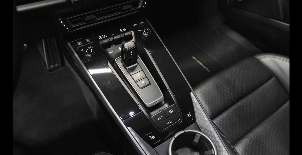Porsche 992 Carrera 4s Approved