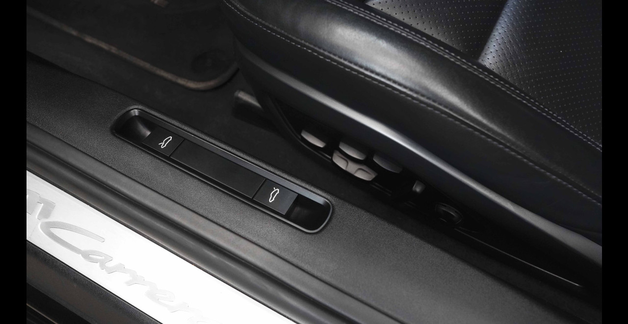 Porsche 992 Carrera 4s Approved