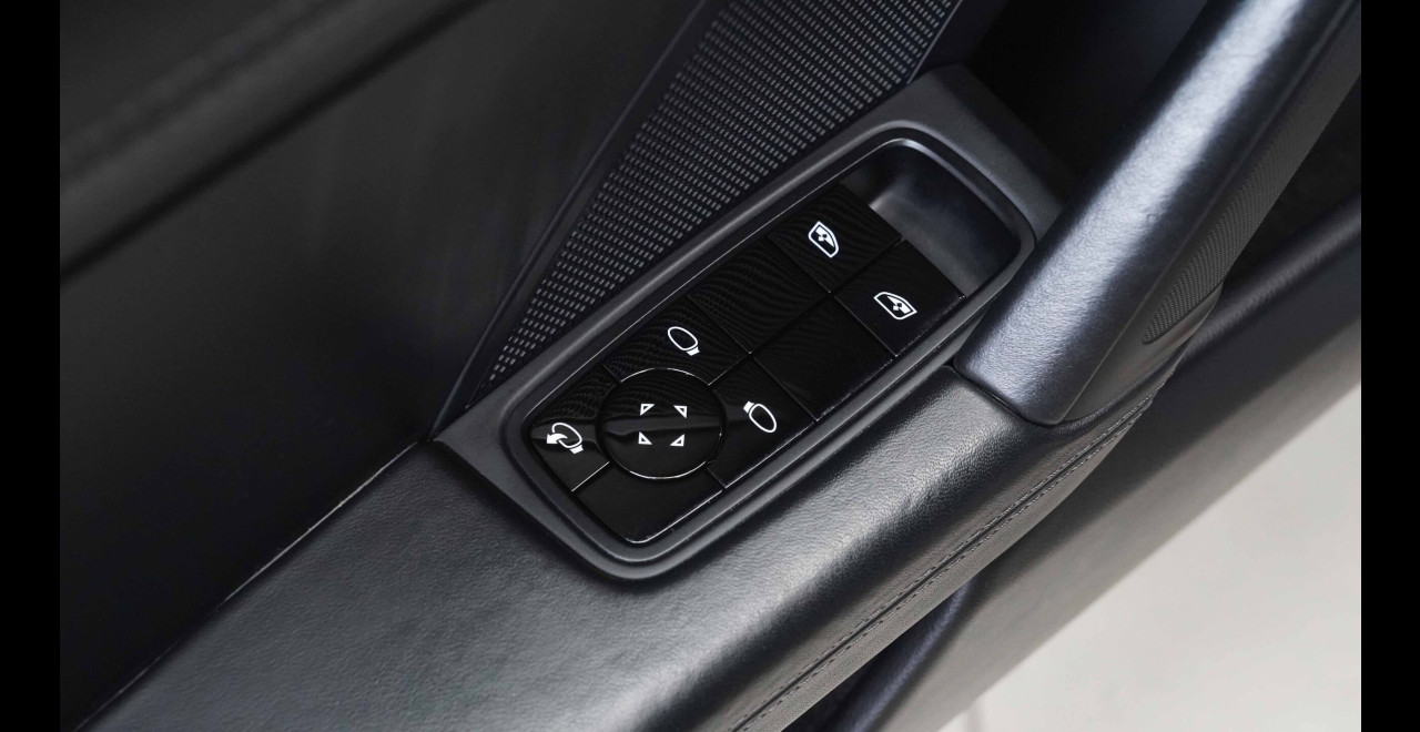 Porsche 992 Carrera 4s Approved