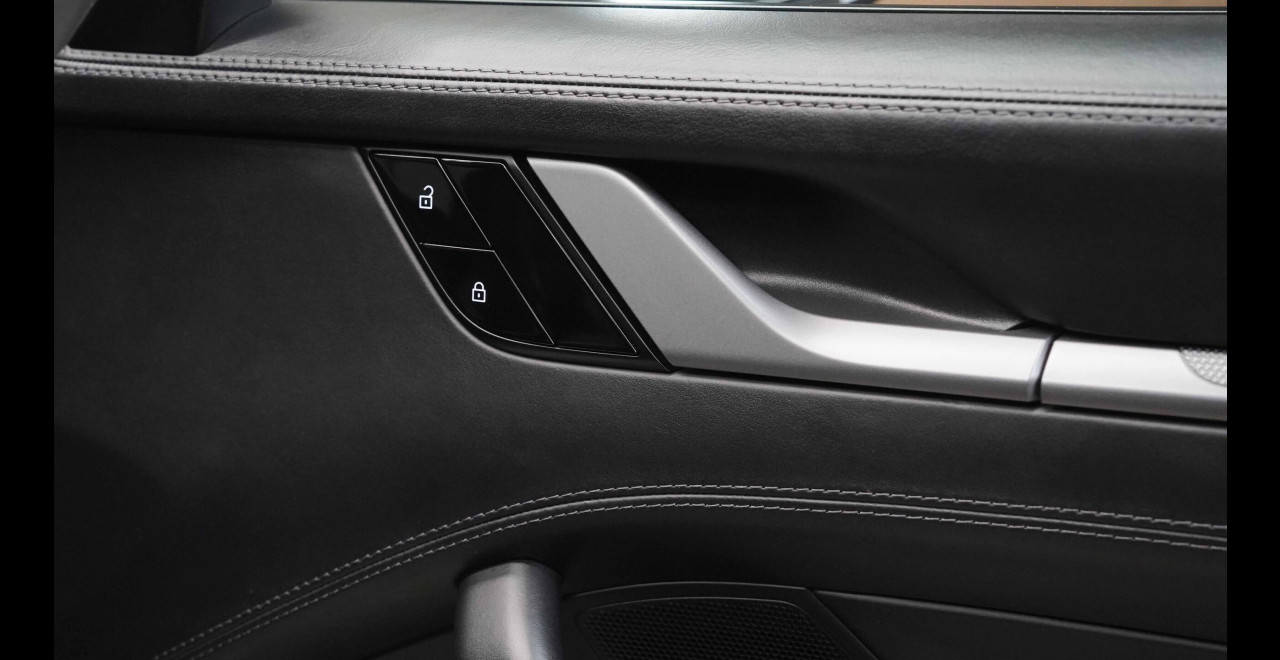 Porsche 992 Carrera 4s Approved