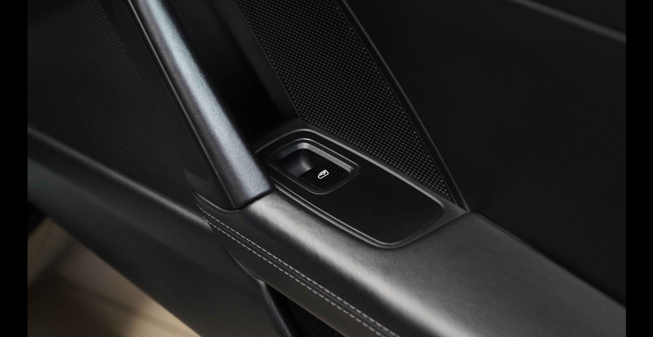 Porsche 992 Carrera 4s Approved