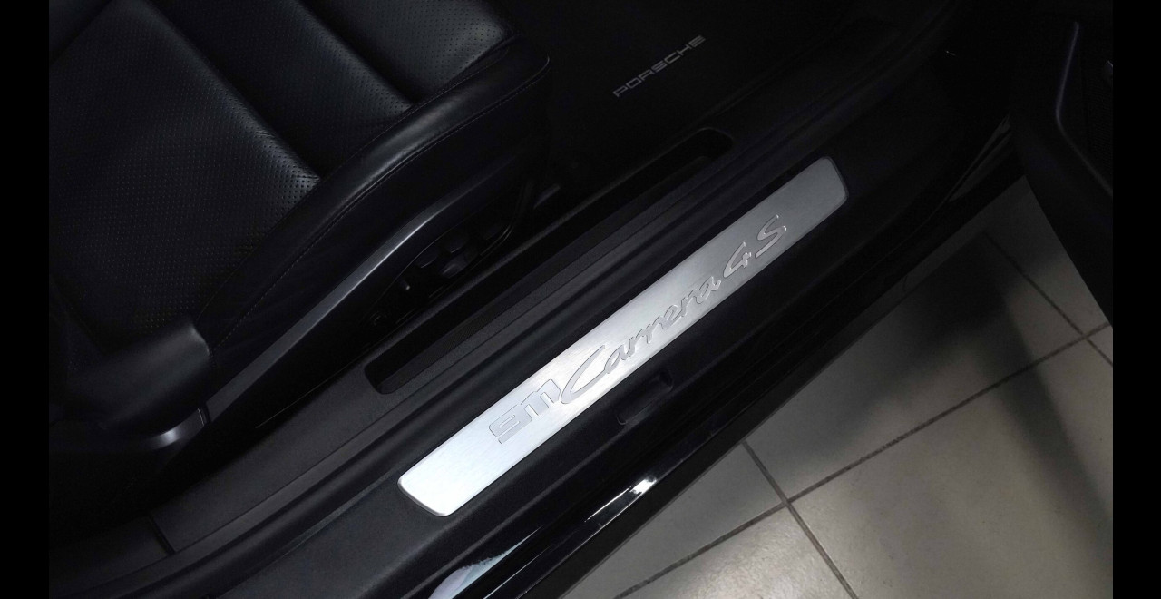 Porsche 992 Carrera 4s Approved