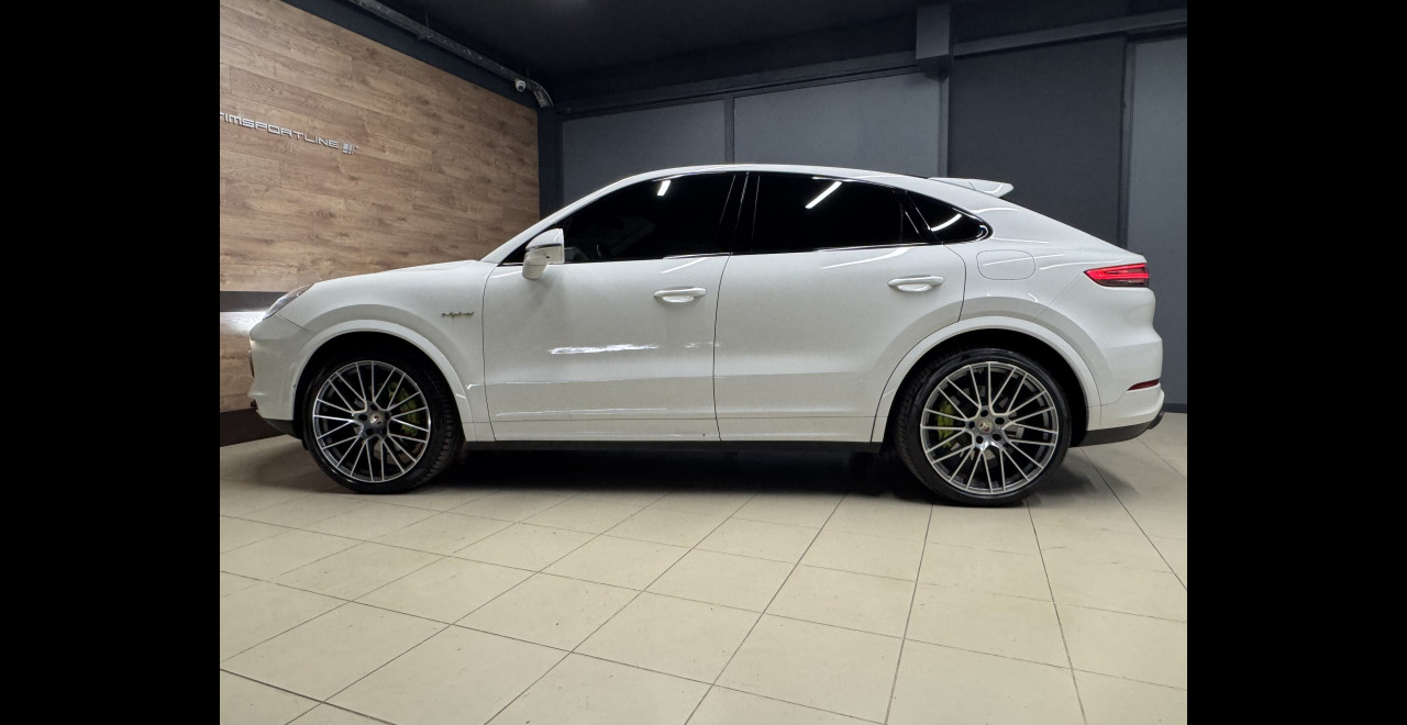 Porsche Cayenne E Hybrid Coupe