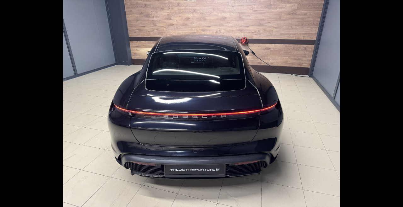 Porsche Taycan Turbo S