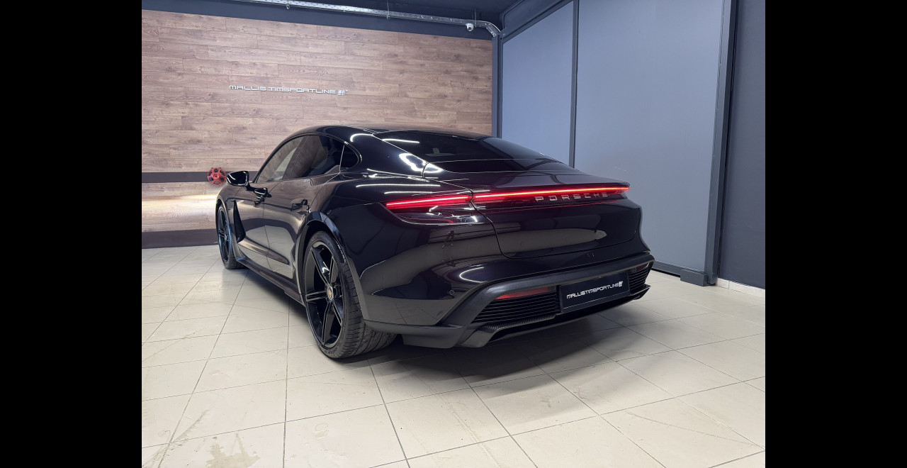 Porsche Taycan Turbo S