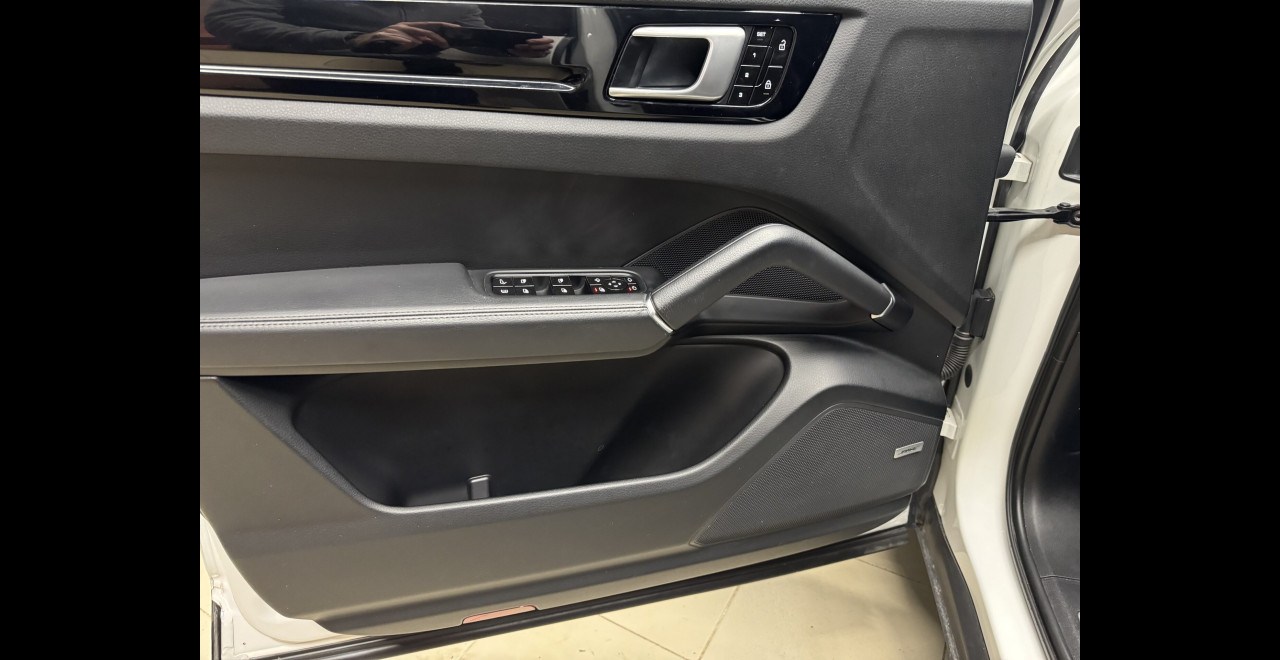 Porsche Cayenne E Hybrid Coupe